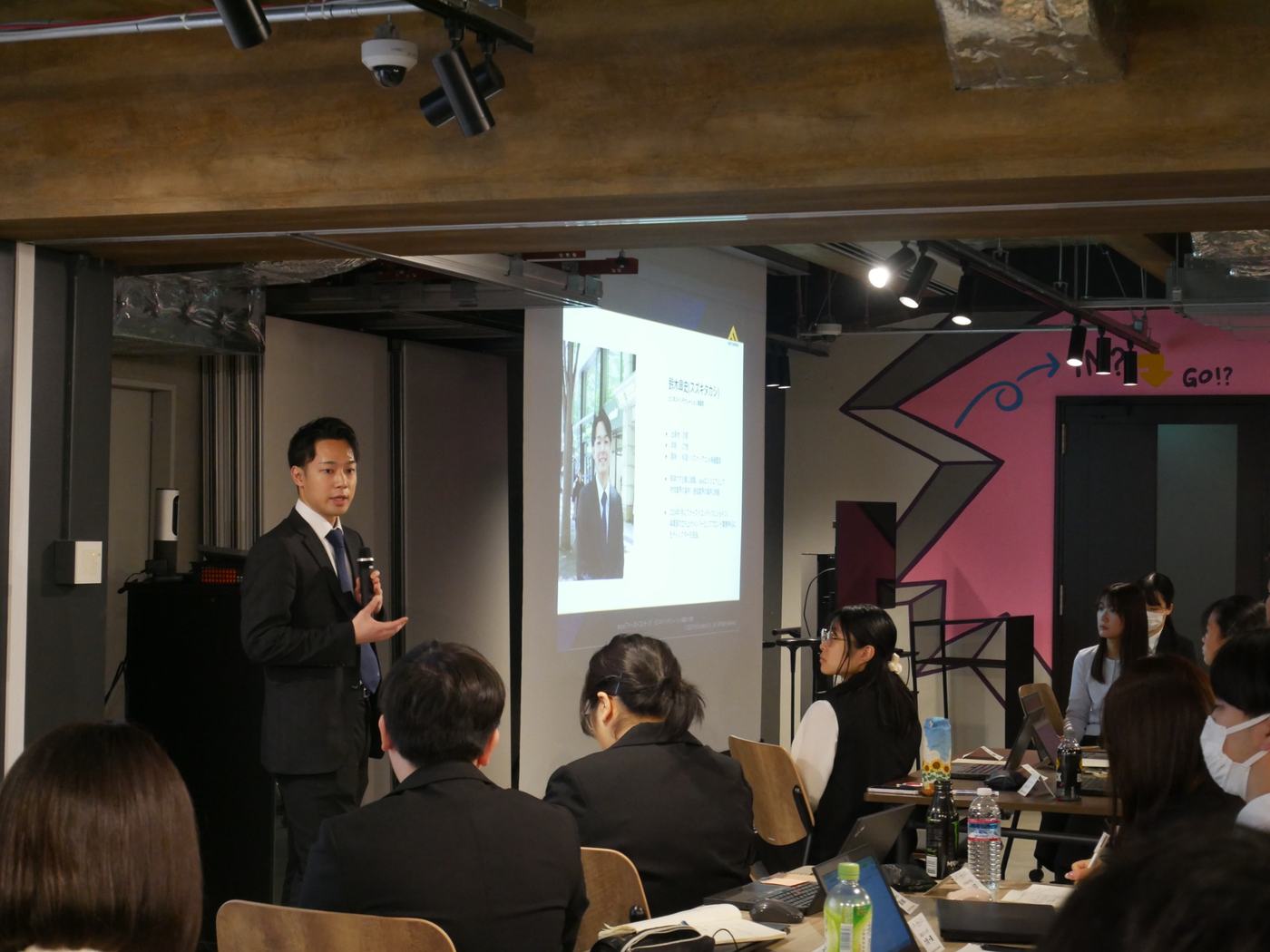 先輩社員のプレゼンテーション