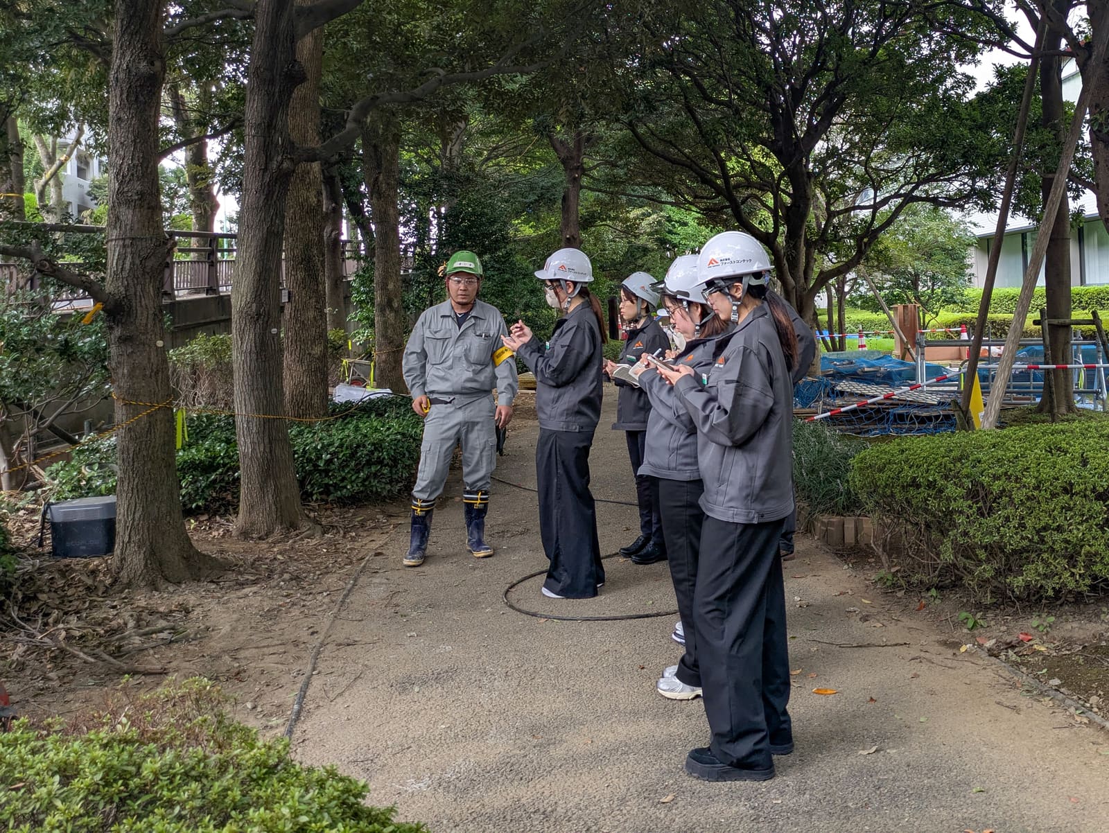 先輩から学ぶ・OJT